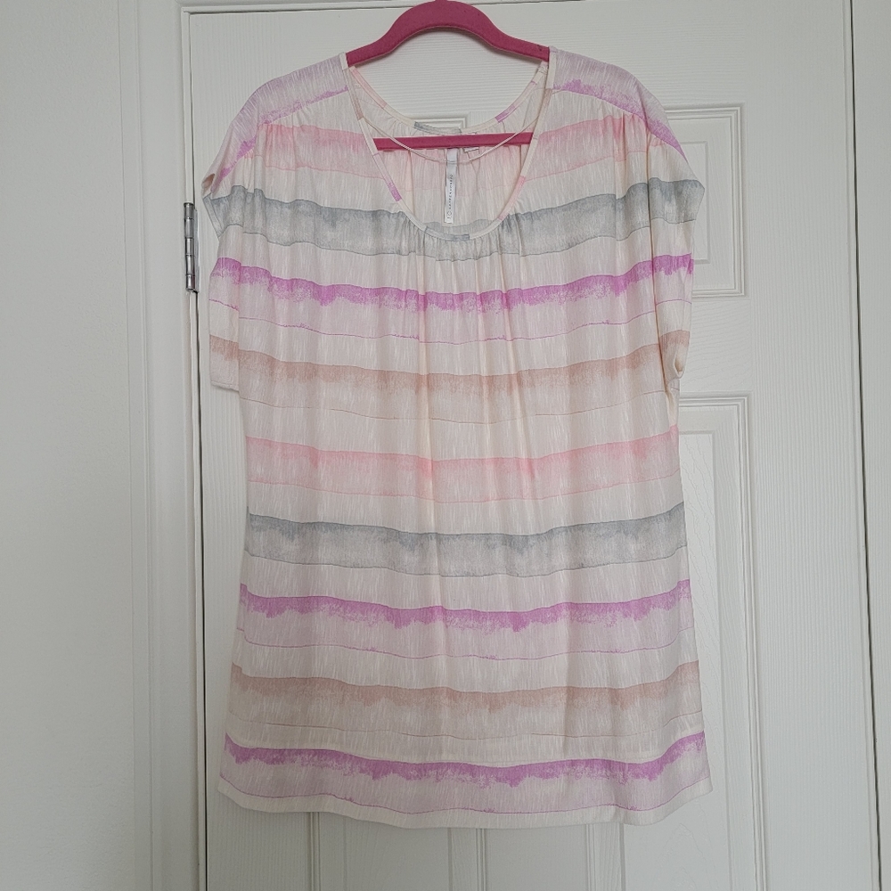 Lightweight sleeveless shirt
